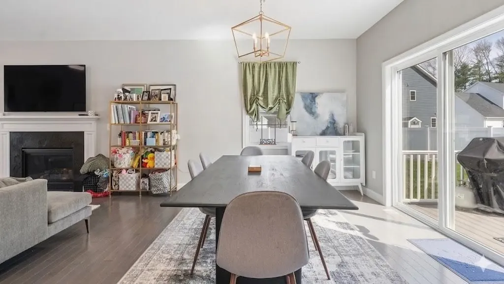 488 Long Street Warwick RI 02886