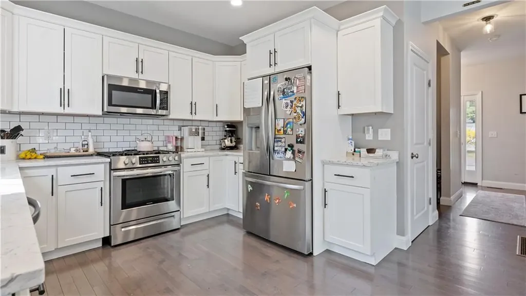 488 Long Street Warwick RI 02886