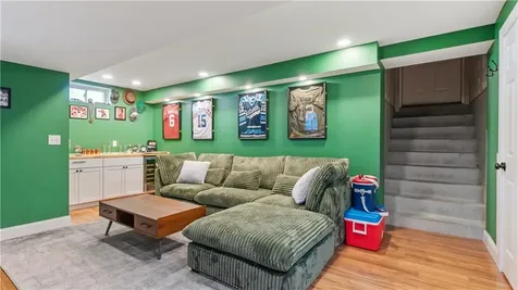 488 Long Street Warwick RI 02886