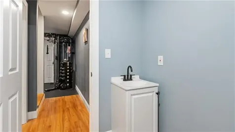 488 Long Street Warwick RI 02886
