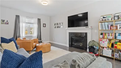 488 Long Street Warwick RI 02886
