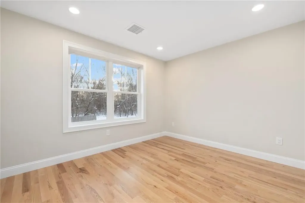 2907 Post Road Warwick RI 02886