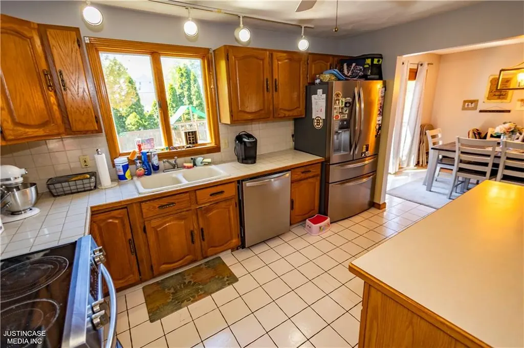 61 Ravena Avenue East Providence RI 02915
