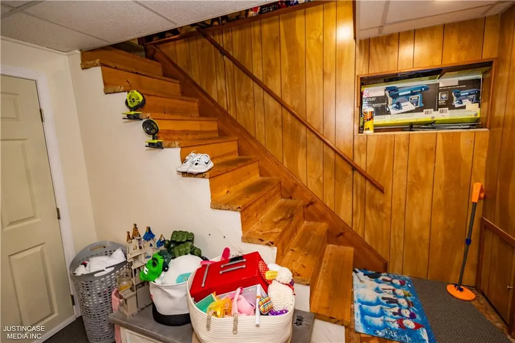 61 Ravena Avenue East Providence RI 02915