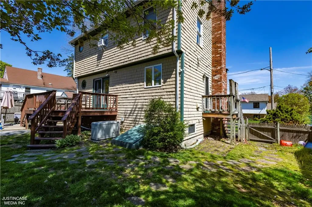 61 Ravena Avenue East Providence RI 02915