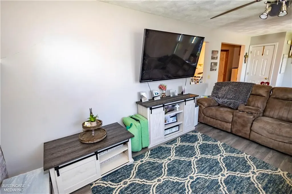 61 Ravena Avenue East Providence RI 02915