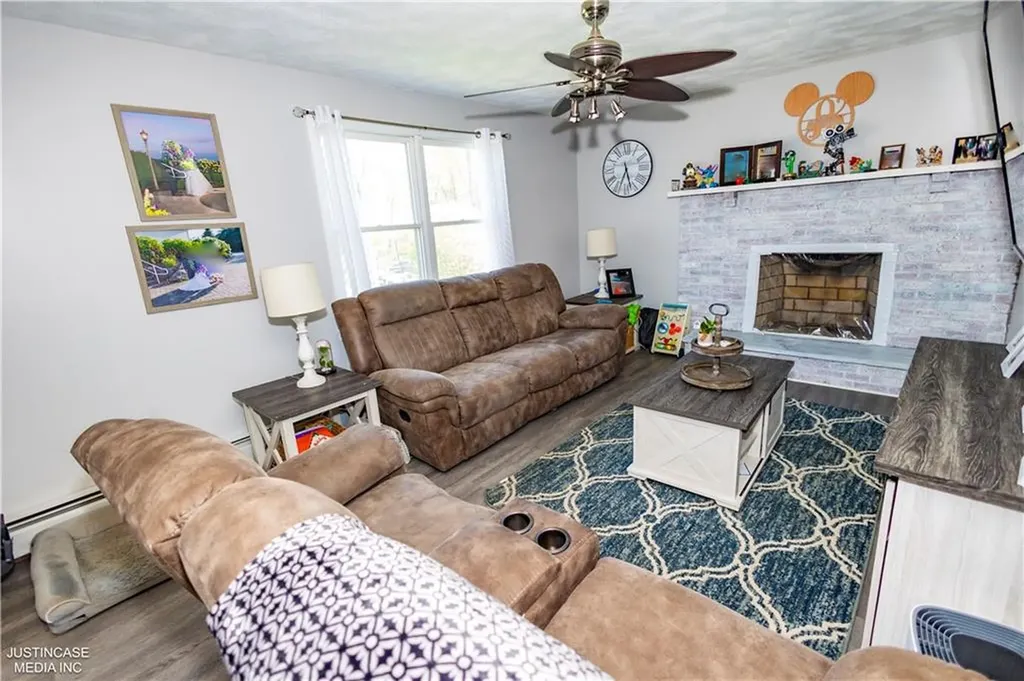 61 Ravena Avenue East Providence RI 02915