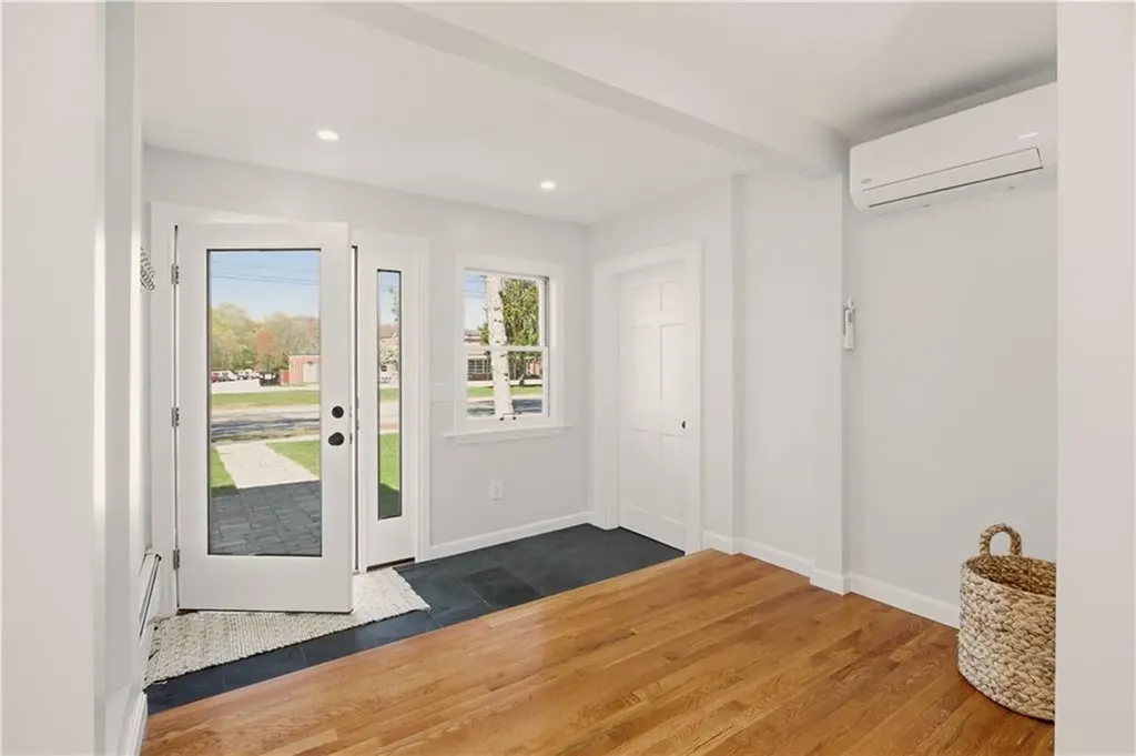 349 Sowams Road Barrington RI 02806