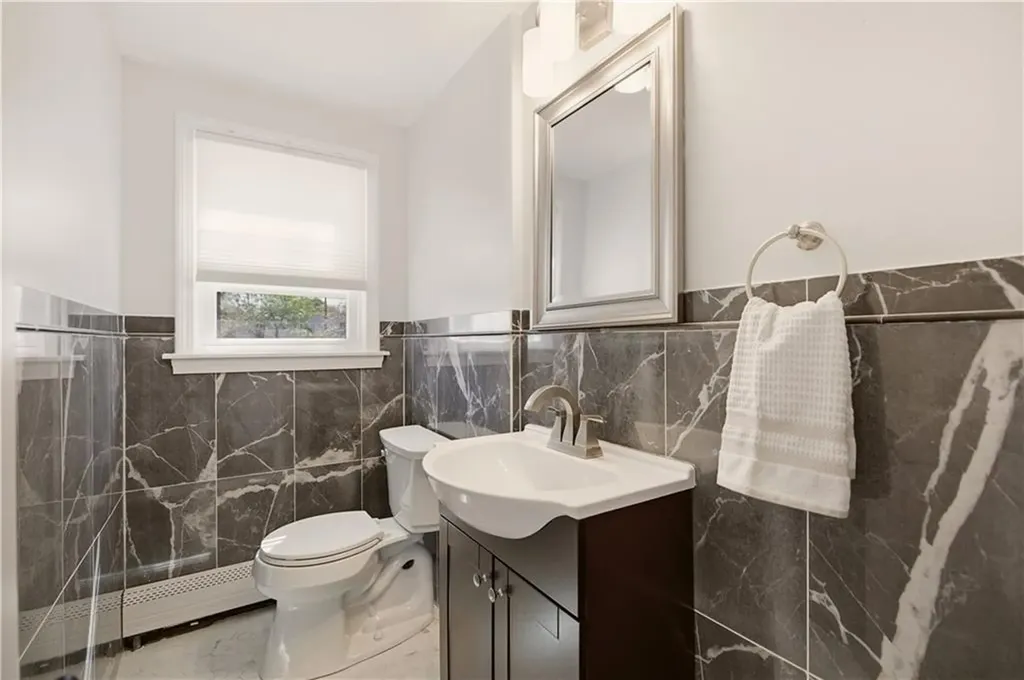 349 Sowams Road Barrington RI 02806