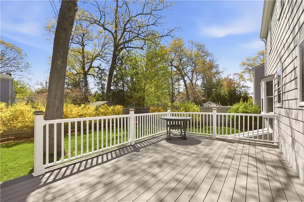 349 Sowams Road Barrington RI 02806