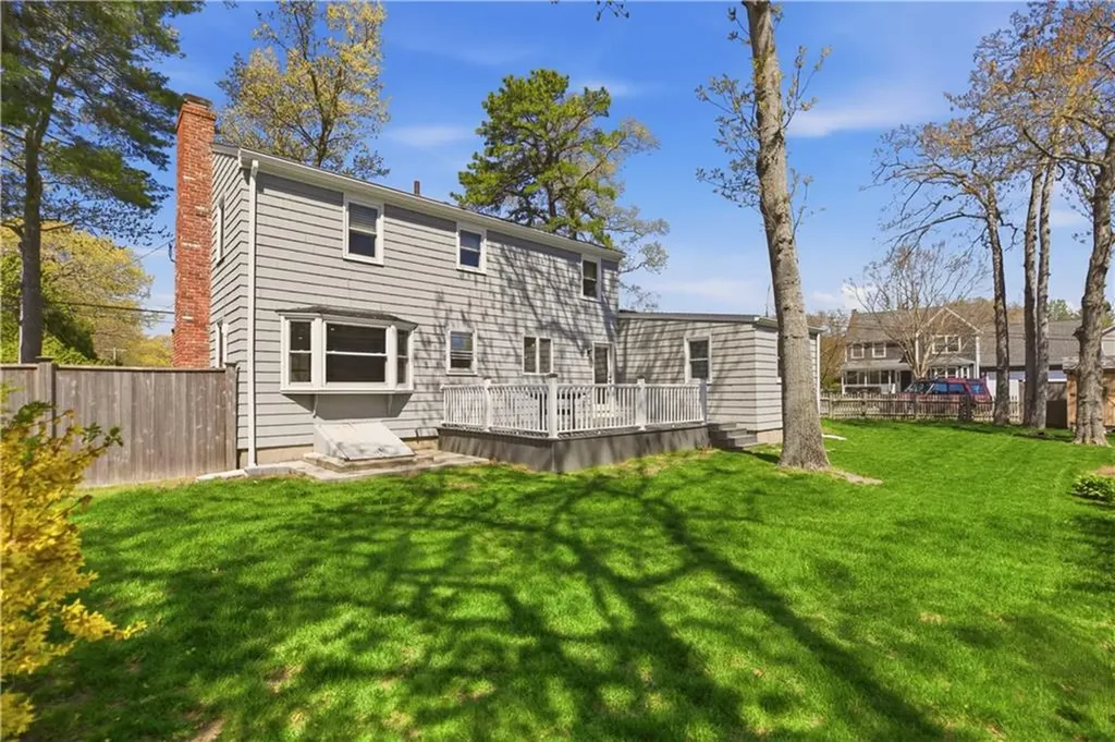 349 Sowams Road Barrington RI 02806