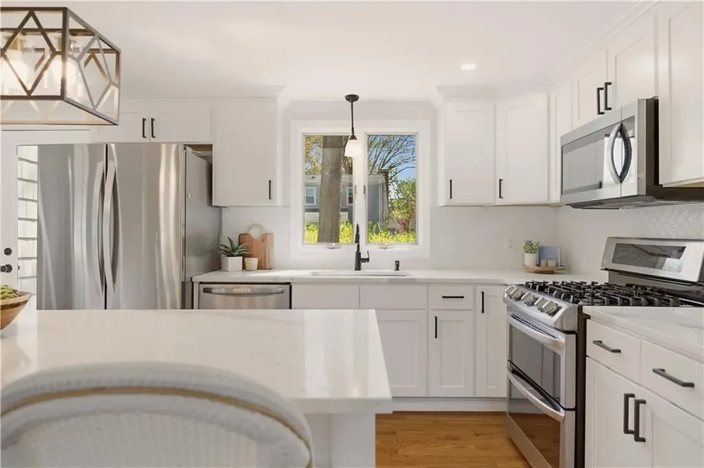 349 Sowams Road Barrington RI 02806