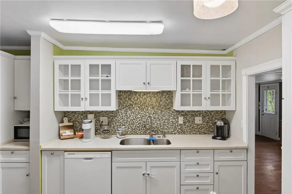 6 North Road Foster RI 02825