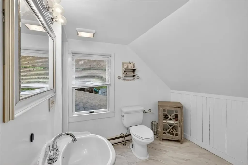 6 North Road Foster RI 02825