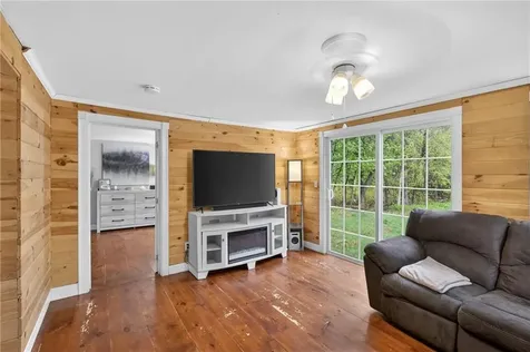 6 North Road Foster RI 02825