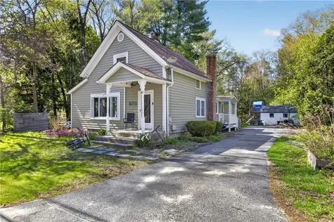 6 North Road Foster RI 02825