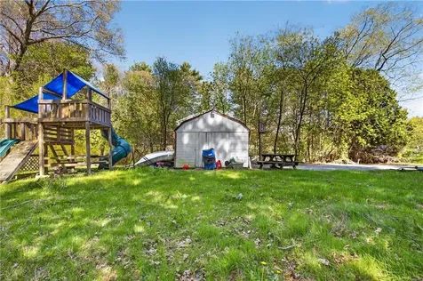 6 North Road Foster RI 02825