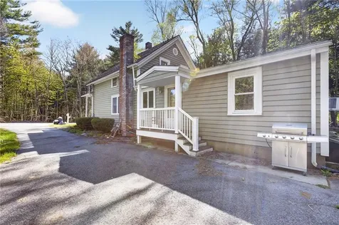 6 North Road Foster RI 02825