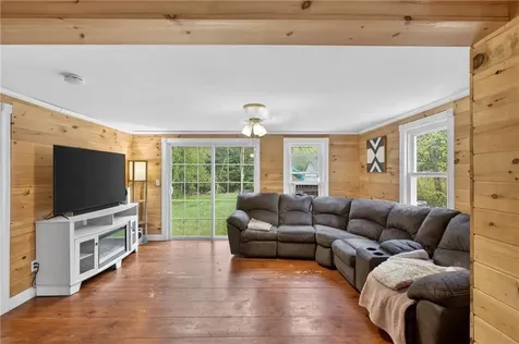 6 North Road Foster RI 02825