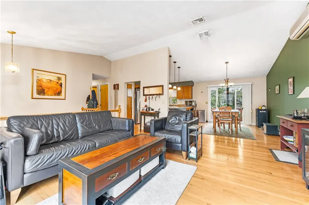 84 Lynde Street Providence RI 02908
