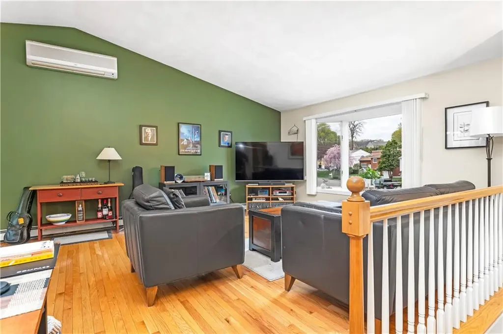 84 Lynde Street Providence RI 02908