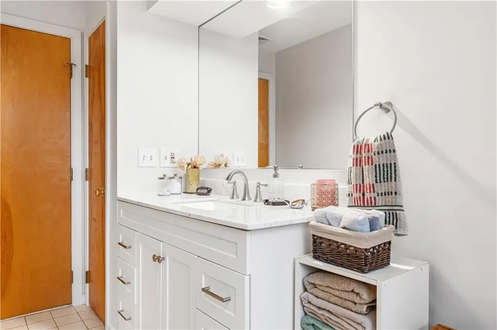 84 Lynde Street Providence RI 02908
