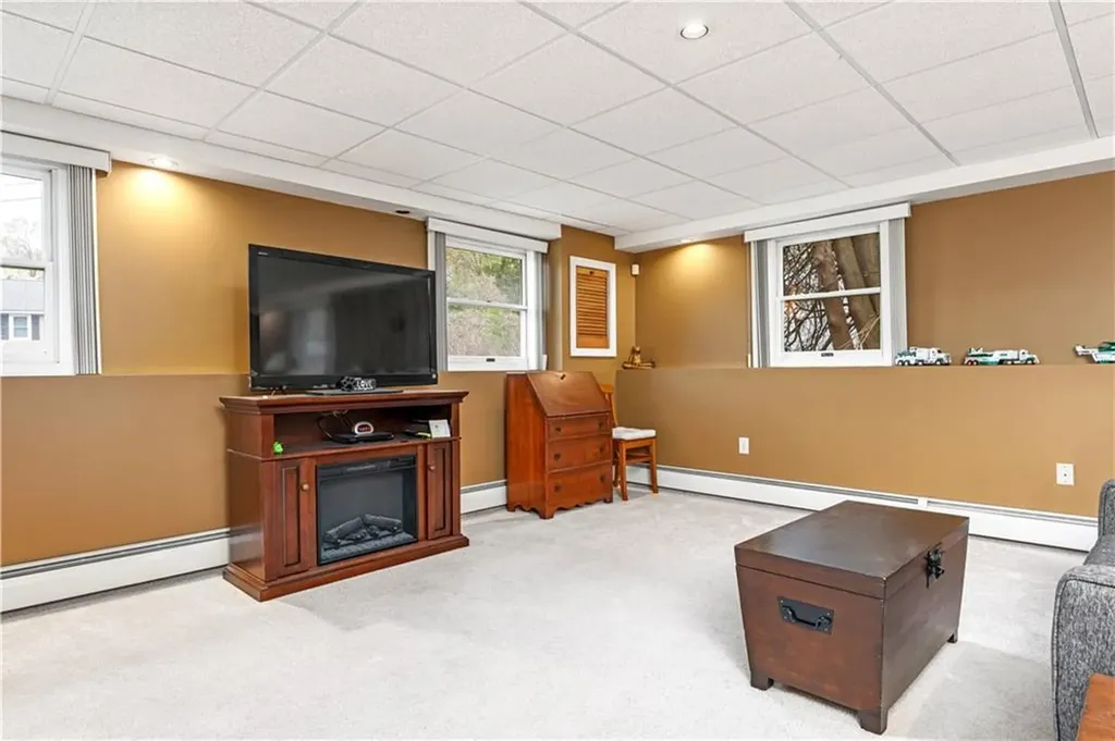 84 Lynde Street Providence RI 02908
