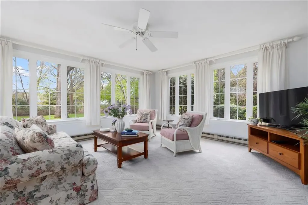 230 Kirby Avenue Warwick RI 02889
