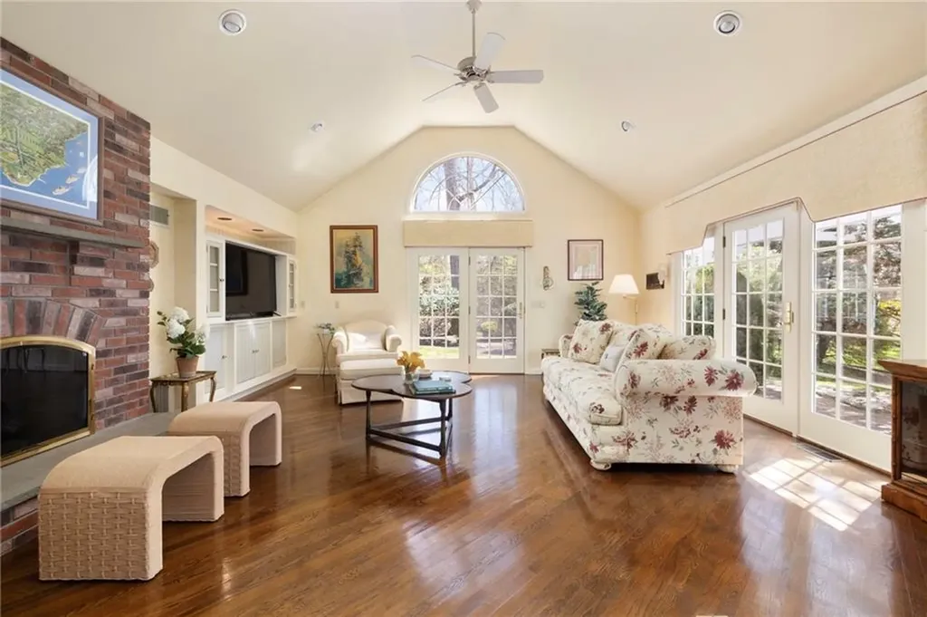 230 Kirby Avenue Warwick RI 02889