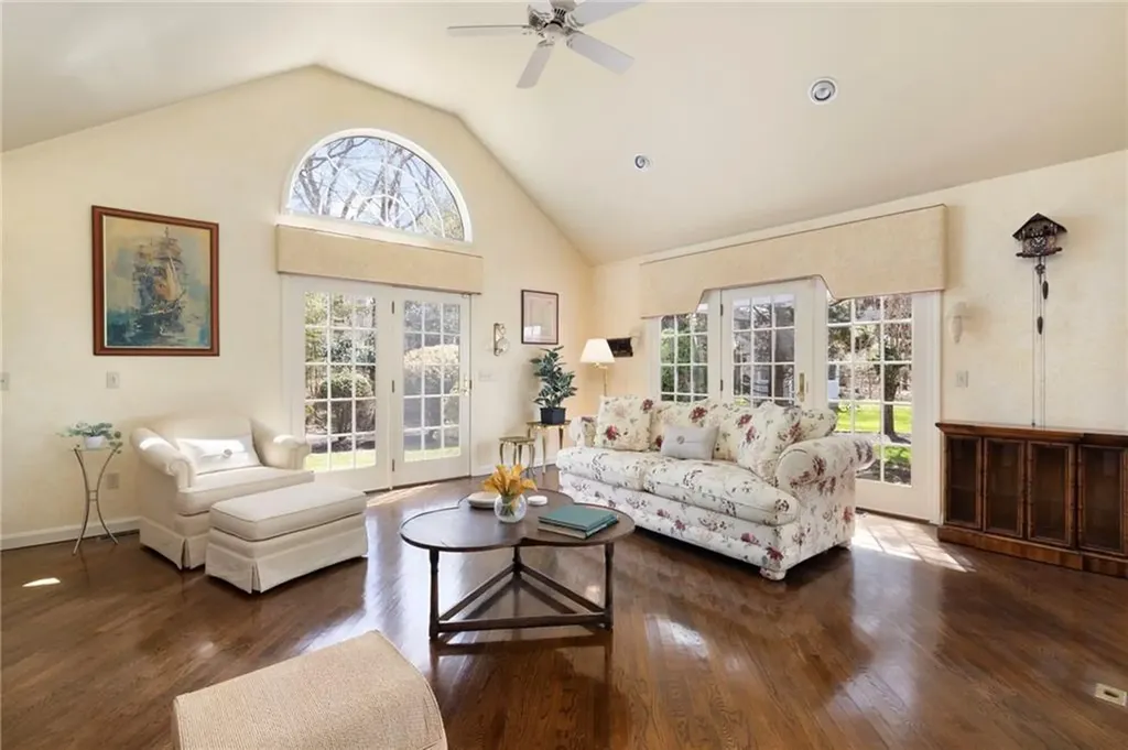 230 Kirby Avenue Warwick RI 02889