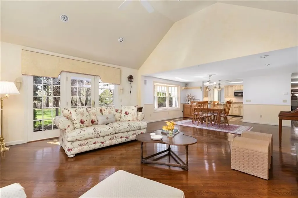 230 Kirby Avenue Warwick RI 02889