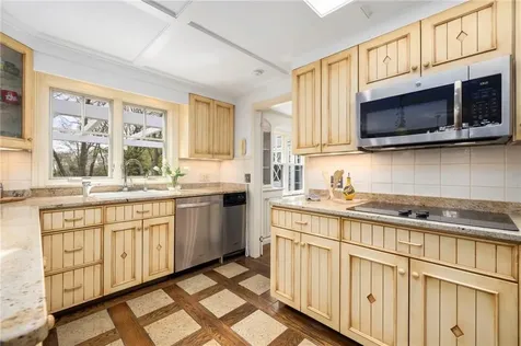 230 Kirby Avenue Warwick RI 02889