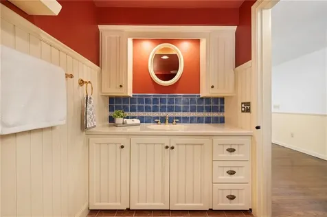 230 Kirby Avenue Warwick RI 02889
