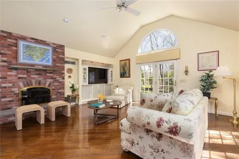 230 Kirby Avenue Warwick RI 02889