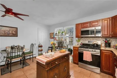 434 Linden Street Fall River MA 02720