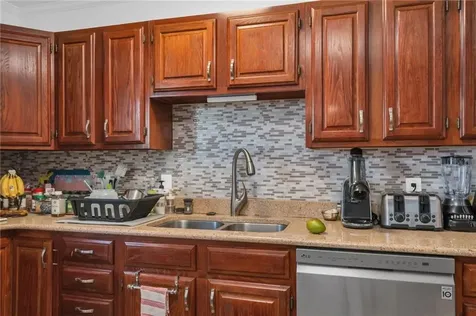 434 Linden Street Fall River MA 02720