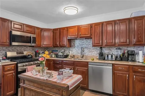 434 Linden Street Fall River MA 02720