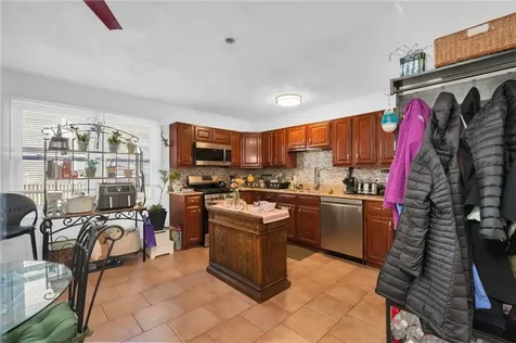 434 Linden Street Fall River MA 02720