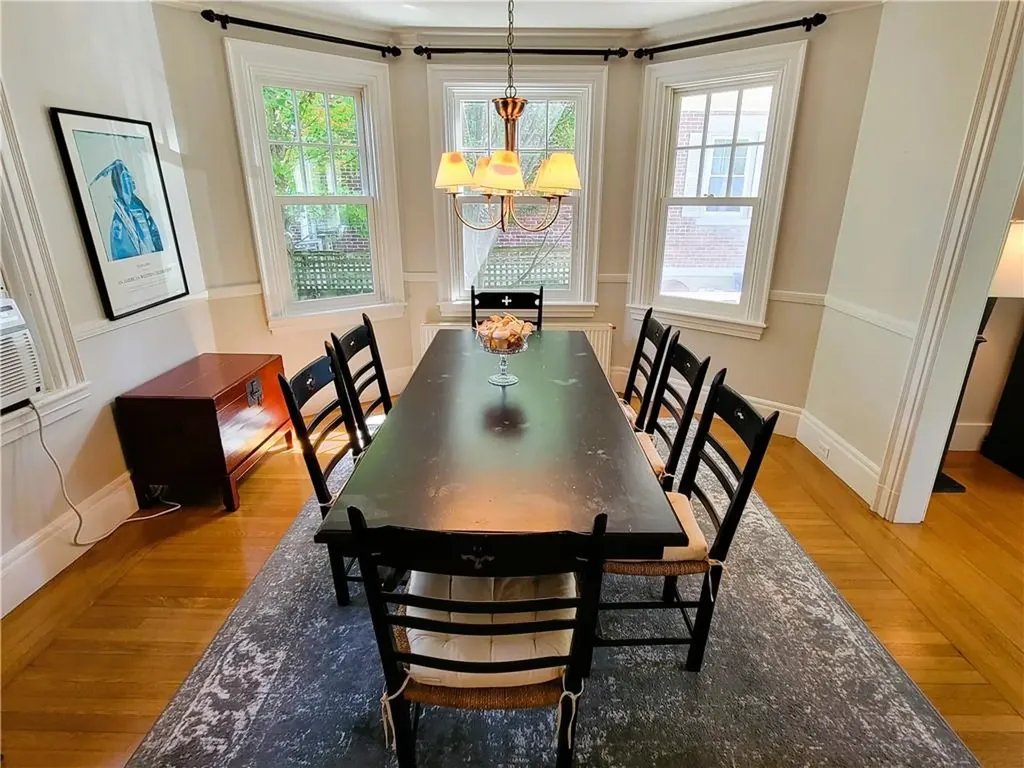 60 Prairie Avenue Newport RI 02840