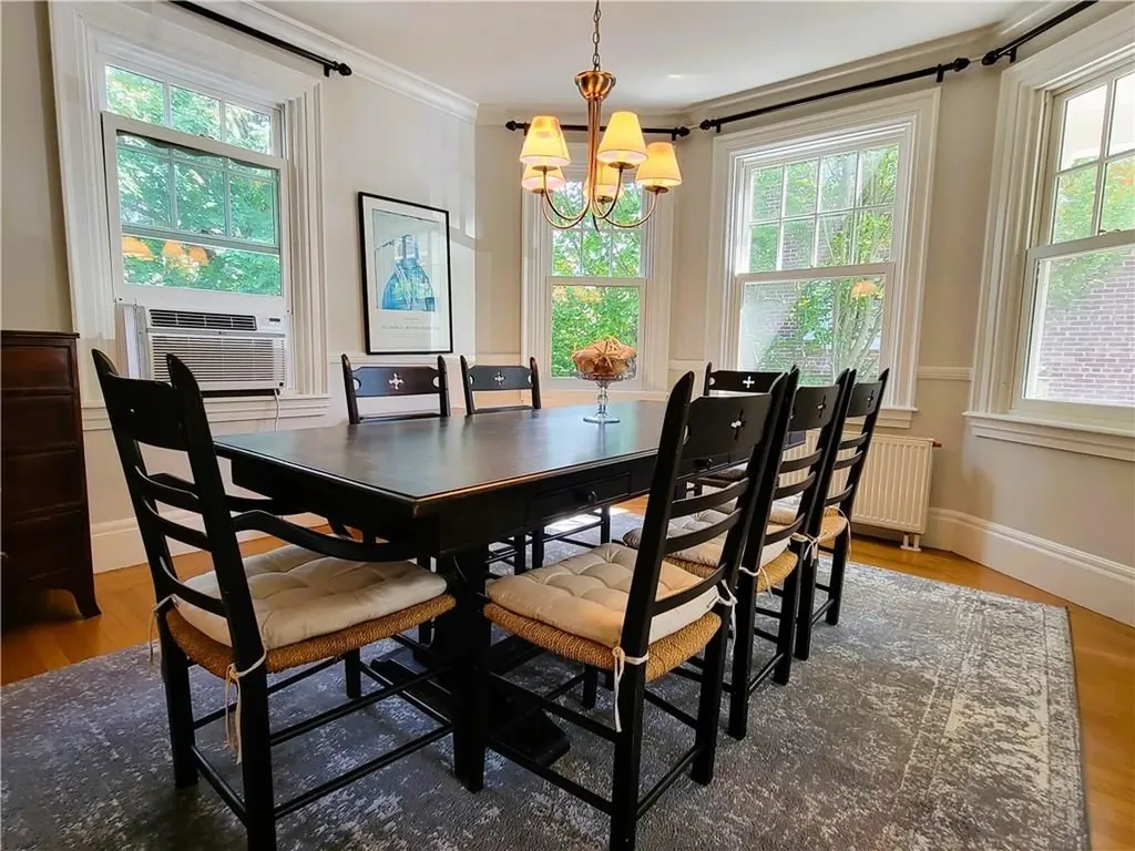 60 Prairie Avenue Newport RI 02840