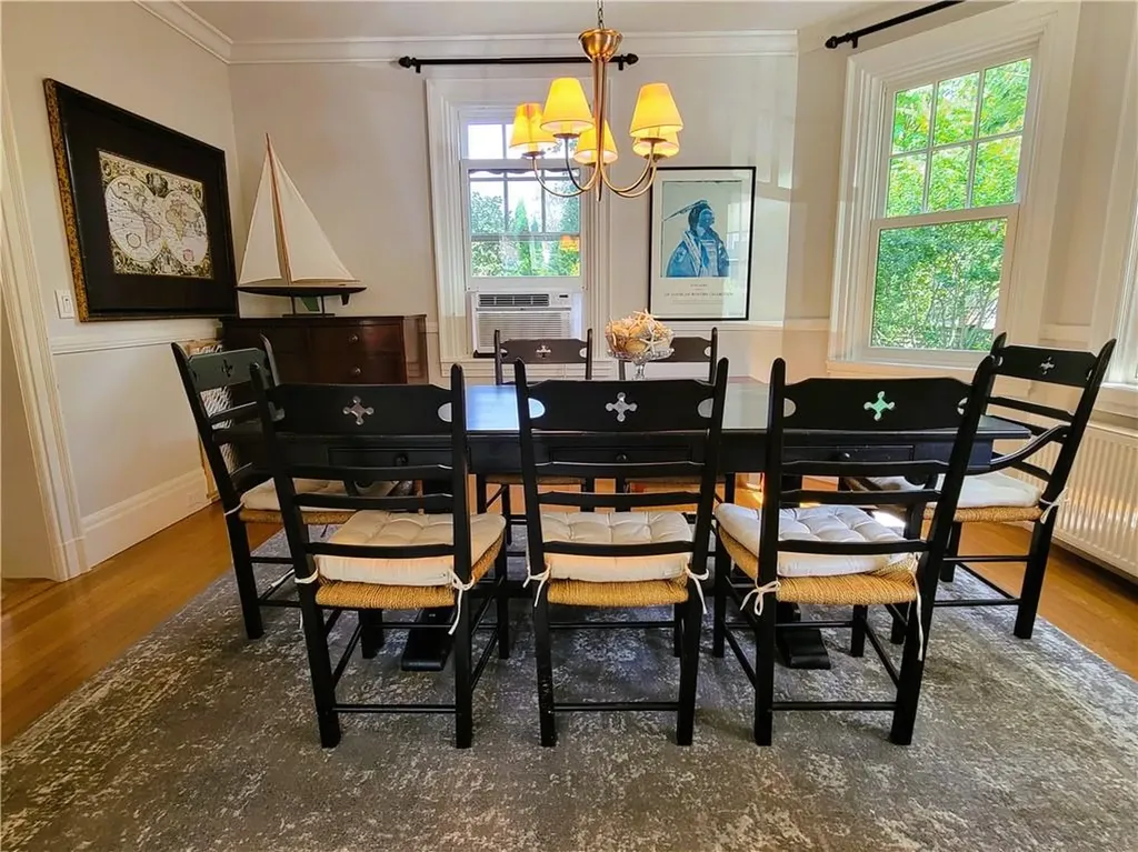 60 Prairie Avenue Newport RI 02840