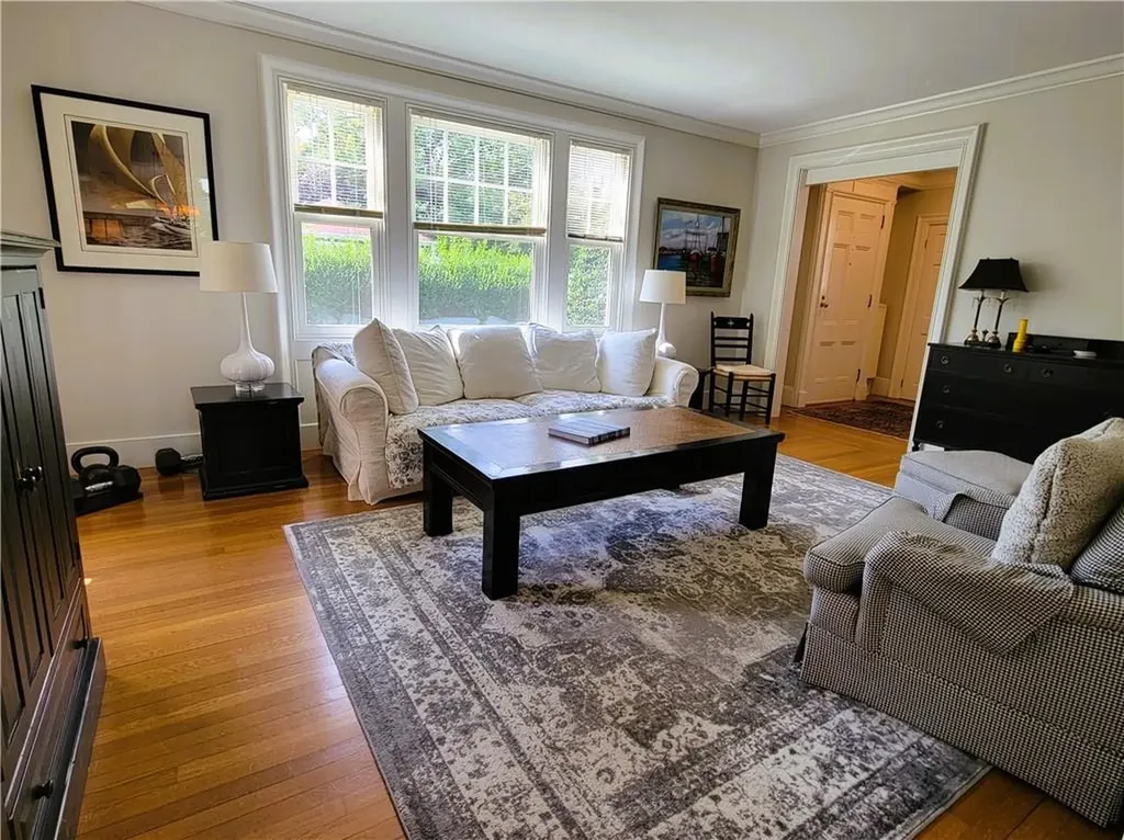 60 Prairie Avenue Newport RI 02840