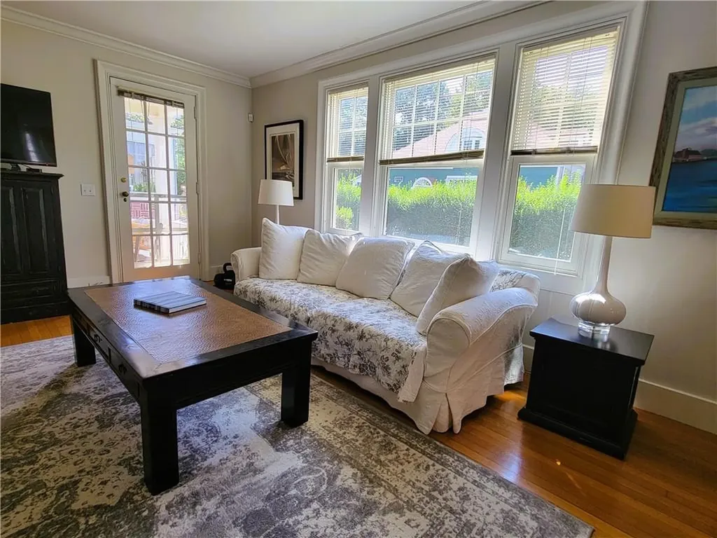 60 Prairie Avenue Newport RI 02840