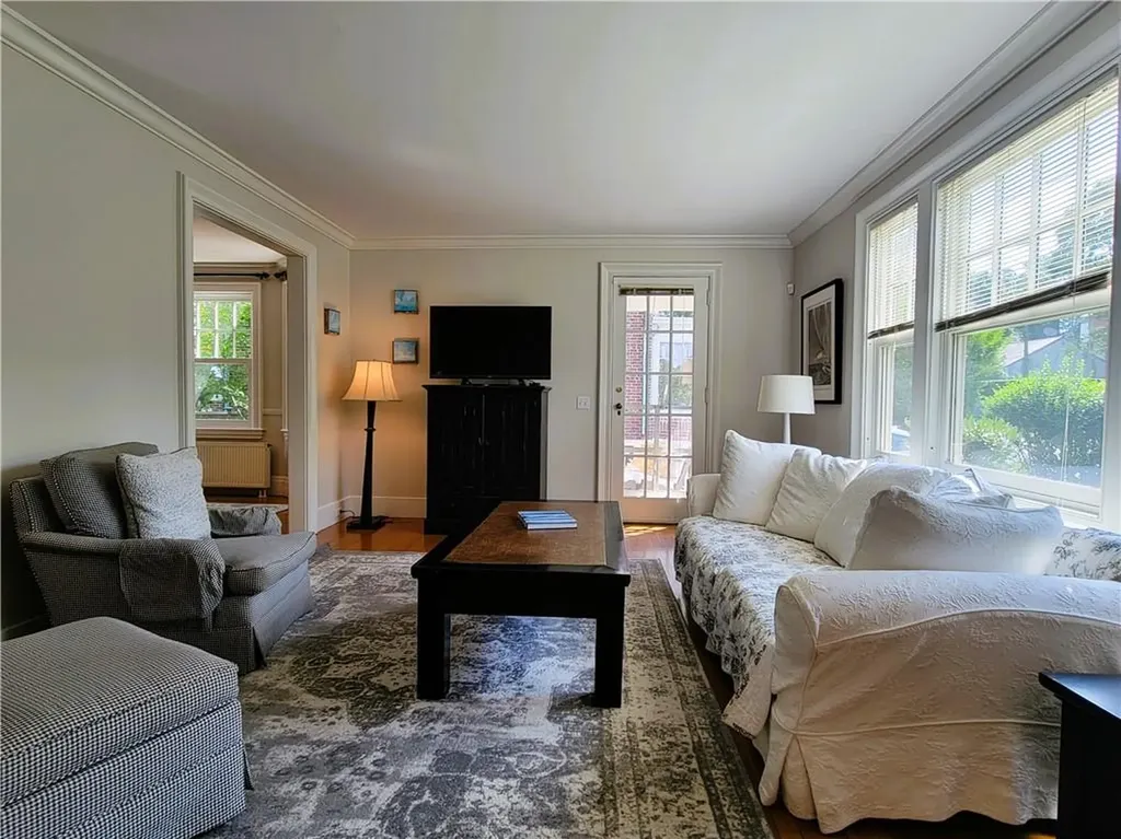 60 Prairie Avenue Newport RI 02840