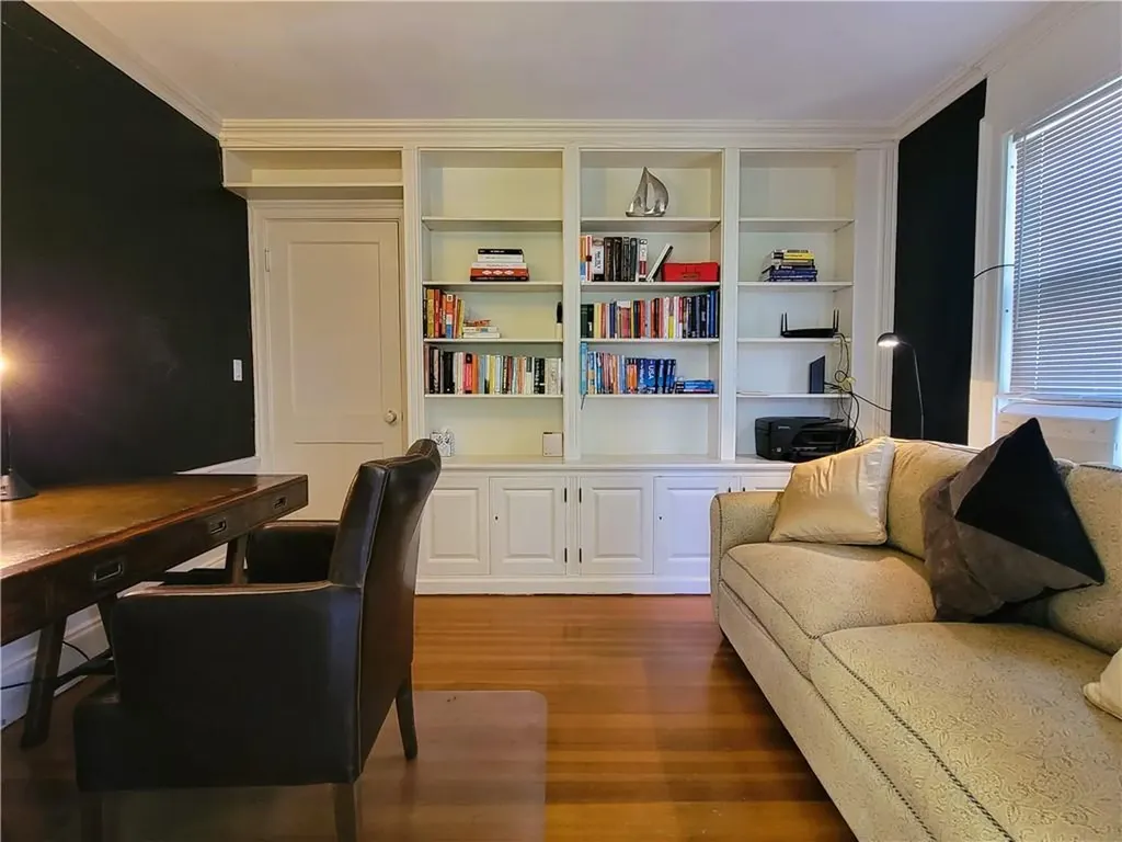 60 Prairie Avenue Newport RI 02840