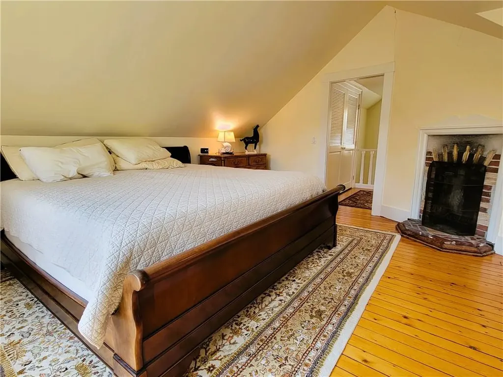 60 Prairie Avenue Newport RI 02840