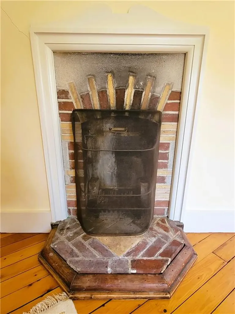 60 Prairie Avenue Newport RI 02840