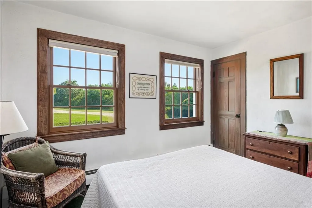 8 Taylor's Lane N Little Compton RI 02837