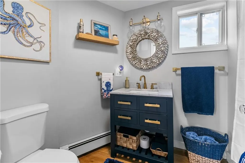 391 Valley Road Middletown RI 02842