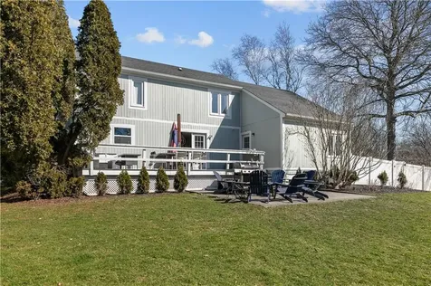 391 Valley Road Middletown RI 02842